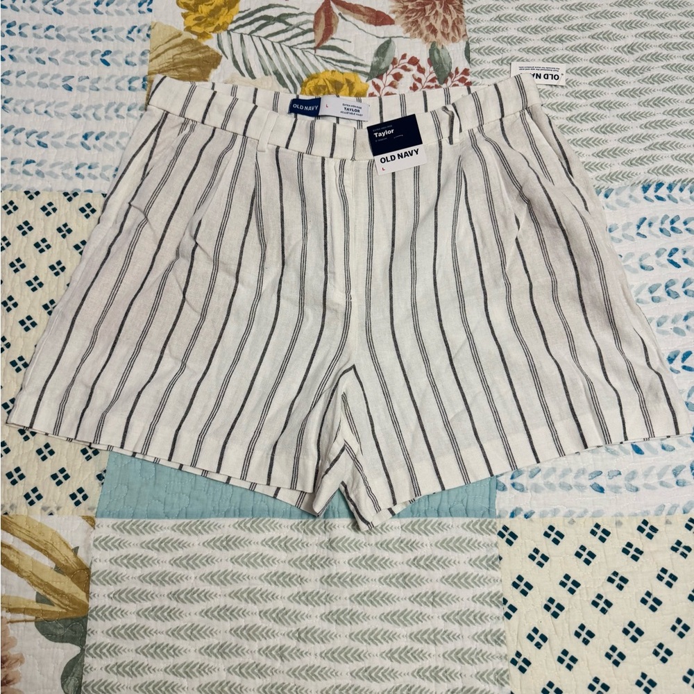Old Navy Linen Blend Shorts -